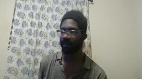 Snapshot of mrlonely1995 chatting on 10, 2, 2025  or Terrance Sometimes Lil Tease online show from 10, 2, 2025