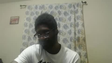 Snapshot of mrlonely1995 chatting on 11, 3, 2025  or Terrance Sometimes Lil Tease online show from 11, 3, 2025