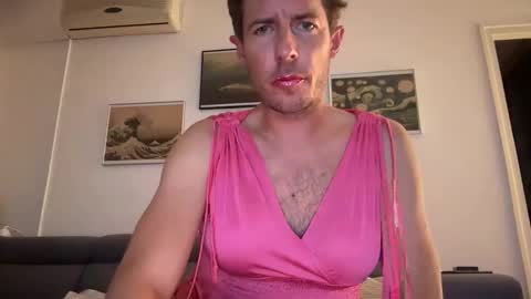 TaleOfLaura online show from 15, 9, 2025