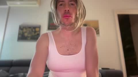 TaleOfLaura online show from 8, 4, 2026