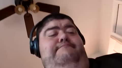 mrorange50187 online show from 12, 10, 2025