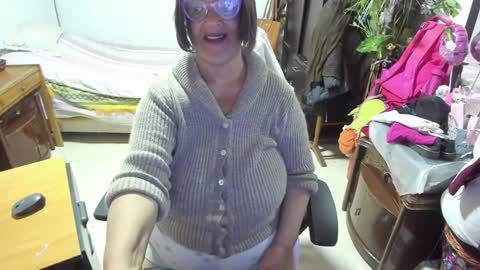 mrs_mommy online show from 8, 3, 2025