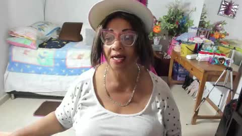 mrs_mommy online show from 3, 10, 2025