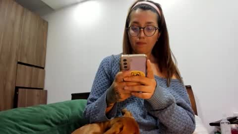 mrs_robinson21 online show from 19, 3, 2026