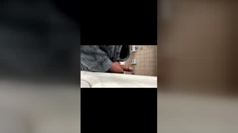 mrslowstroke209 online show from 5, 12, 2025