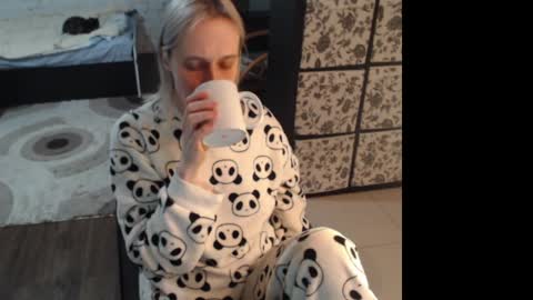 Snapshot of mrsluck chatting on 1, 3, 2026 Sasha online show from 1, 3, 2026