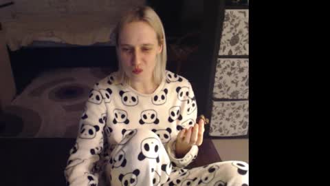 Snapshot of mrsluck chatting on 2, 3, 2026 Sasha online show from 2, 3, 2026