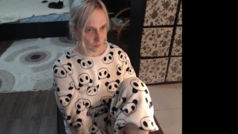 Snapshot of mrsluck chatting on 3, 6, 2026 Sasha online show from 3, 6, 2026