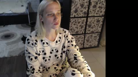 Snapshot of mrsluck chatting on 8, 6, 2026 Sasha online show from 8, 6, 2026