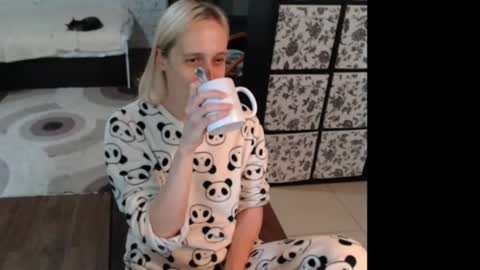 Snapshot of mrsluck chatting on 20, 6, 2026 Sasha online show from 20, 6, 2026