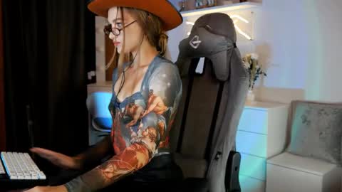 YOUR OWNER online show from 20, 2, 2025