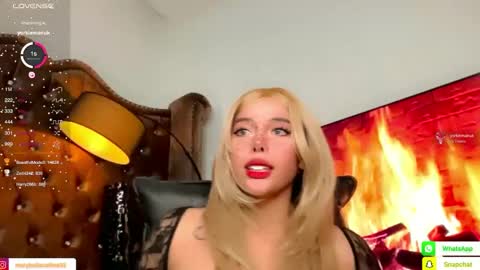 Snapshot of ms_bellagauxx chatting on 1, 12, 2024 Miss Bella MIXED BRITISH DUTCH BLACK AMERICAN online show from 1, 12, 2024