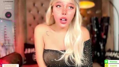 Snapshot of ms_bellagauxx chatting on 4, 1, 2025 Miss Bella MIXED BRITISH DUTCH BLACK AMERICAN online show from 4, 1, 2025