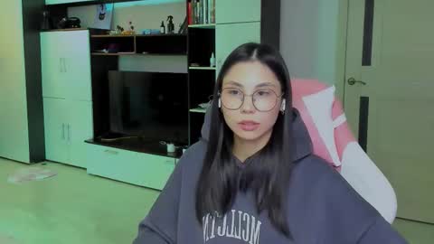 ms_emily_ online show from 13, 1, 2026