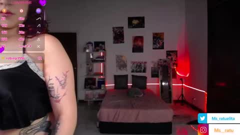 Snapshot of ms_ratuelita chatting on 17, 9, 2025 Manuela3 online show from 17, 9, 2025