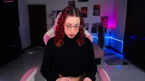 Snapshot of ms_ratuelita chatting on 2, 10, 2025 Manuela3 online show from 2, 10, 2025