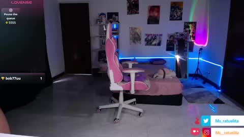 Snapshot of ms_ratuelita chatting on 7, 10, 2025 Manuela3 online show from 7, 10, 2025