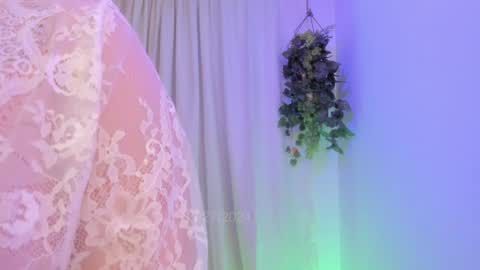 Meg  Vero online show from 24, 1, 2025