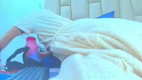 FERNANDA 3 online show from 22, 10, 2025