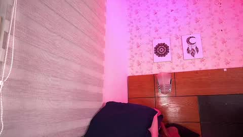 Manuela  online show from 31, 1, 2025