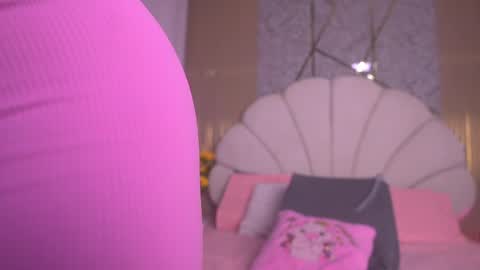 Manuela  online show from 14, 4, 2026