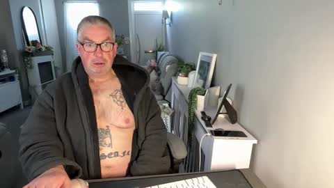 Snapshot of mtb1697 chatting on 24, 4, 2026 mtb1697 online show from 24, 4, 2026