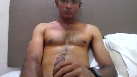 Snapshot of mumbaimonster8inch chatting on 14, 12, 2025 rajesh engineer online show from 14, 12, 2025