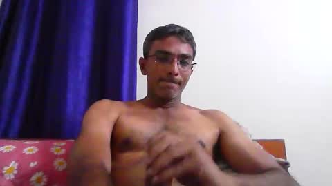 Snapshot of mumbaimonster8inch chatting on 15, 12, 2025 rajesh engineer online show from 15, 12, 2025