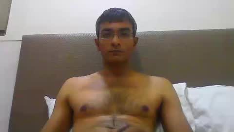 Snapshot of mumbaimonster8inch chatting on 18, 12, 2025 rajesh engineer online show from 18, 12, 2025