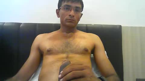Snapshot of mumbaimonster8inch chatting on 16, 4, 2026 rajesh engineer online show from 16, 4, 2026