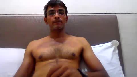 Snapshot of mumbaimonster8inch chatting on 17, 7, 2026 rajesh engineer online show from 17, 7, 2026