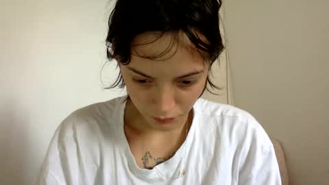   online show from 22, 1, 2025