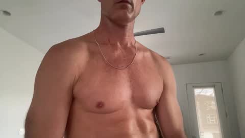 Araki online show from 4, 12, 2025