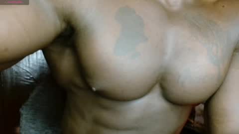 Snapshot of musclegodsammy23 chatting on 17, 5, 2026 musclegod23 online show from 17, 5, 2026