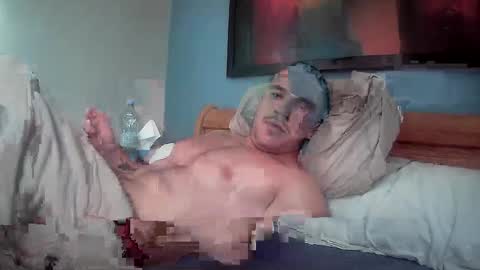 muscleshow00 online show from 5, 3, 2025