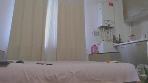 MusclesQueen online show from 26, 2, 2025