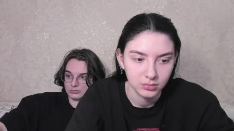 Snapshot of muuur_love chatting on 9, 4, 2026 cute couple online show from 9, 4, 2026