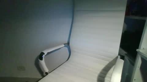 muzungu5 online show from 17, 4, 2026