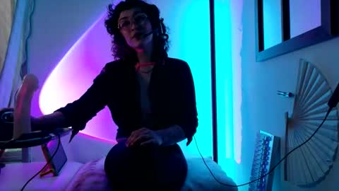 Mx. Anouk Divine online show from 23, 2, 2026