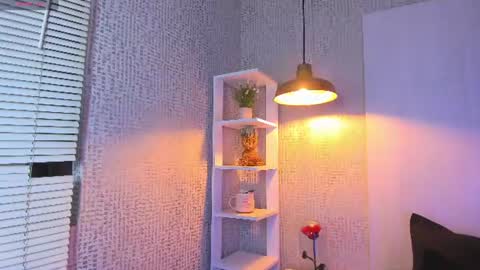 mxli_divine_ online show from 15, 6, 2026