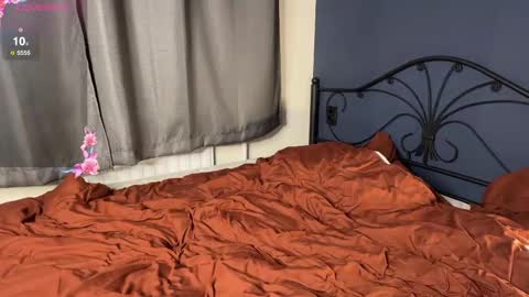 Sandra Muse online show from 8, 3, 2025