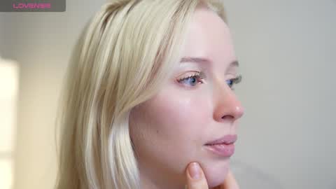 STELLA  Im here today online show from 3, 12, 2024