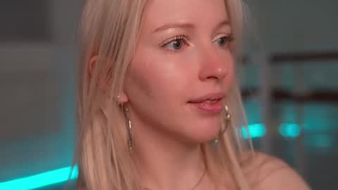 STELLA  Im here today online show from 16, 2, 2025