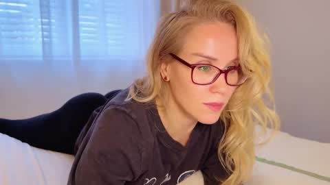 Mya-be Yours P online show from 3, 11, 2025