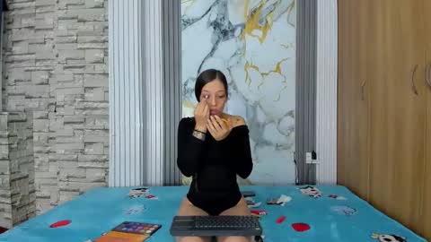 Snapshot of mybonnieandclyde303av chatting on 8, 2, 2026 mybonnieandclyde303av online show from 8, 2, 2026