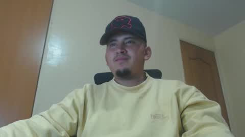 Snapshot of myke_andrade chatting on 5, 1, 2025 myke_andrade online show from 5, 1, 2025