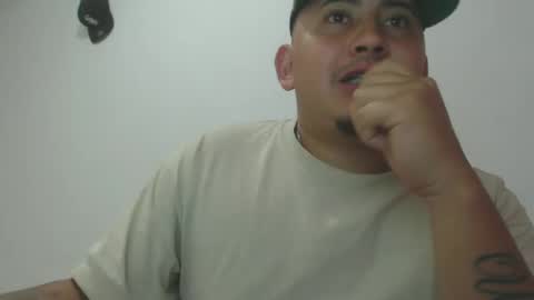 Snapshot of myke_andrade chatting on 2, 3, 2025 myke_andrade online show from 2, 3, 2025