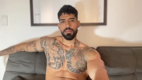 Myke esthetic online show from 8, 12, 2024