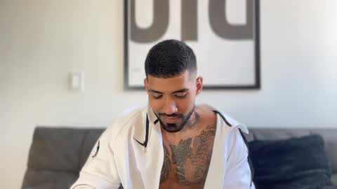 Myke esthetic online show from 2, 3, 2025