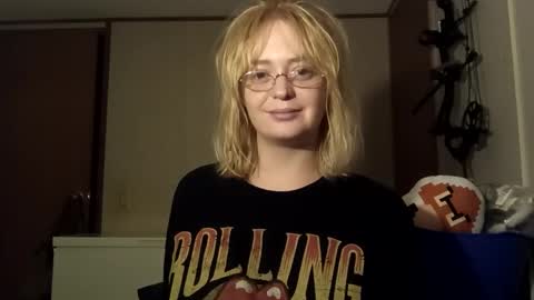 Snapshot of myrabbithole chatting on 20, 10, 2025 Annie Archer online show from 20, 10, 2025